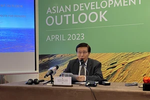ADB: Việt Nam là nước đầu tiên ở Đông Nam Á nới lỏng tiền tệ