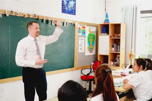 Hà Nội yêu cầu không chèn giờ dạy liên kết vào chương trình chính khóa