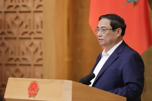 Họp Chính phủ thường kỳ tháng 10: Nền kinh tế dần lấy lại đà tăng trưởng