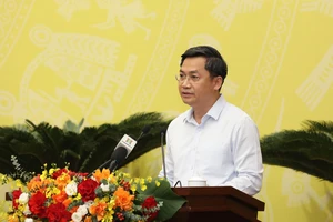 Lãnh đạo Hà Nội: Lùi thời gian báo cáo việc đấu giá 3 mỏ cát vì đây là nội dung lớn