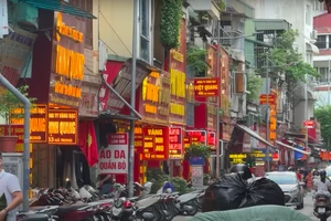 Hỏi mua vàng SJC ở chợ đen, người bán trả lời 'giấy tờ lấy đâu ra' 