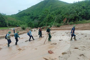 Lào Cai: Sạt lở tại Bắc Hà khiến 8 ngôi nhà bị vùi lấp, 5 người chết, 13 người mất tích.