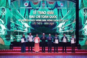Trao Giải báo chí toàn quốc về nông nghiệp, nông dân, nông thôn Việt Nam năm 2024