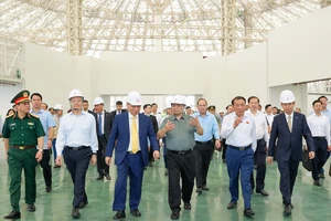 Thủ tướng yêu cầu khánh thành Trung tâm Hội chợ Triển lãm Quốc gia vào ngày 19-8