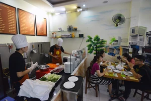 Vì sao doanh thu 501 triệu đồng phải đóng thuế, 499 triệu được miễn?