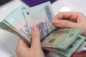 Đề xuất tăng phụ cấp phục vụ của cán bộ, công chức