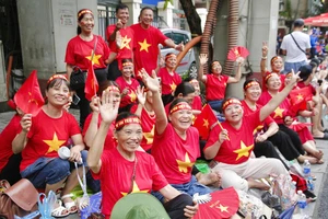 Kho bạc Nhà nước: Đảm bảo người dân nhận 100.000 đồng quà tặng của Chính phủ trước 2-9