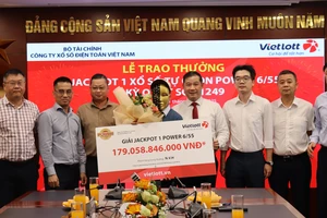 Nam giáo viên ở Đà Nẵng trúng số độc đắc hơn 179 tỉ đồng 