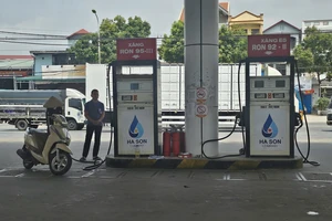 Bộ Tài chính đề xuất giảm một nửa thuế môi trường với xăng dầu