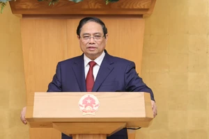 Thủ tướng: Tìm giải pháp để vừa tăng trưởng cao, vừa giữ ổn định kinh tế vĩ mô