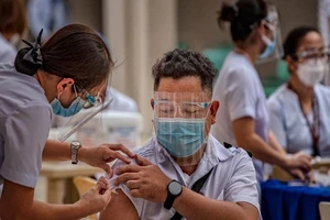 Philippines dịch nặng, ông Duterte doạ bỏ tù ai không tiêm vaccine