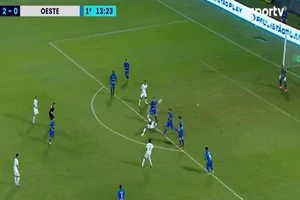 VIDEO: Mãn nhãn với cú ghi bàn trên cả tuyệt vời của cầu thủ Brazil 15 tuổi