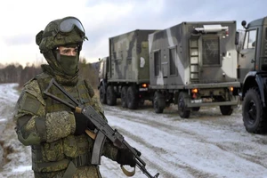 Những hành động, tuyên bố rắn của các bên châm ngòi cho chiến sự Ukraine