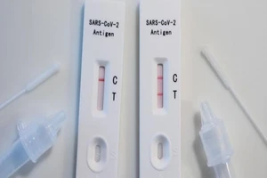 Mỹ, Úc, Thái... cũng đau đầu tìm đủ cách chặn nạn ‘thổi giá’ kit test COVID-19