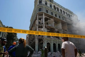 VIDEO: Nổ khách sạn nổi tiếng ở gần trụ sở Quốc hội Cuba