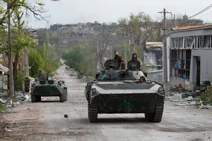 Tin nóng 7-5: Lần đầu tiên HĐBA đồng thuận về Ukraine, Mỹ-Ukraine khuyên dân cẩn thận ngày 9-5 