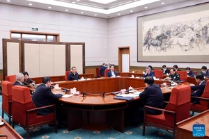 Trung Quốc công bố chi tiết kế hoạch vực dậy nền kinh tế sau COVID-19