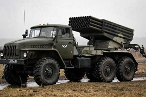 VIDEO: Ukraine nã đạn vào hệ thống pháo phản lực Grad của Nga