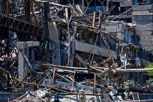 Nóng Nga-Ukraine 18-6: Ukraine bắn cháy tàu kéo Nga, Moscow nói khôi phục quan hệ với Kiev là tất yếu