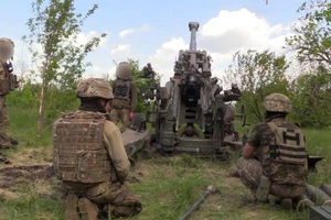 VIDEO: Pháo M777 phương Tây gửi Ukraine chưa khai hỏa đã bị Nga phá hủy