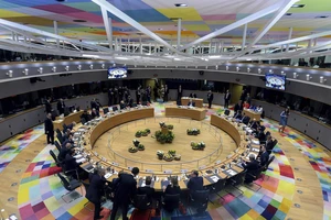 EU chính thức trao tư cách ứng viên cho Ukraine