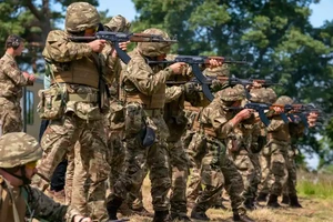 Nóng Nga-Ukraine chiều 9-7: Anh nói Nga đang điều quân từ khắp nước về sát Ukraine, chuẩn bị tiến công