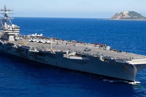 SCMP: Tàu sân bay Mỹ, tàu chiến Trung Quốc xuất hiện trên Biển Đông trong bối cảnh bà Pelosi có khả năng thăm Đài Loan