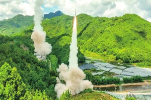 Tư lệnh Hạm đội 7 Hải quân Mỹ: Để yên cho Trung Quốc phóng tên lửa qua Đài Loan là tiền lệ xấu 