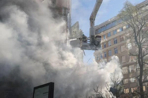 Mỹ dọa trừng phạt Nga sau vụ Kiev bị UAV tấn công 