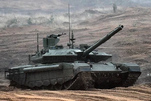 VIDEO: Hỏa lực mạnh mẽ của xe tăng chiến đấu T-90M Proryv Nga 