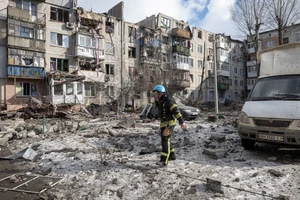 VIDEO: Thảm cảnh Bakhmut về đêm