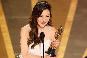 Oscar 2023: Dương Tử Quỳnh đoạt giải nữ diễn viên chính xuất sắc nhất 
