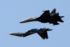 VIDEO: Tiêm kích Su-27 Nga xả nhiên liệu vào UAV MQ-9 Reaper Mỹ trên Biển Đen