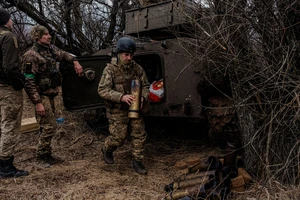 Nóng Nga-Ukraine 8-8: Bakhmut đỏ lửa với hàng trăm cuộc tấn công; Ukraine tiếp tục tấn công sang lãnh thổ Nga