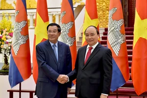 Chùm ảnh: Những lần Thủ tướng Campuchia Hun Sen thăm Việt Nam