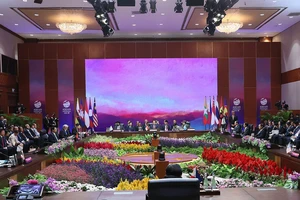 Hội nghị Cấp cao ASEAN 43: ASEAN không phải đấu trường cạnh tranh 