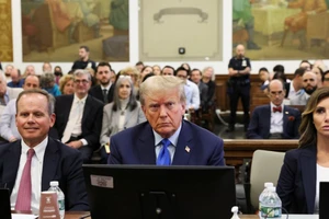 Ông Trump ra toà dân sự ở New York, chỉ trích vụ kiện là giả tạo nhằm 'làm tổn thương' ông