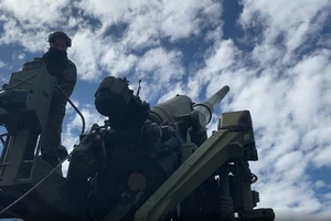 VIDEO: Cận cảnh Nga triển khai pháo tự hành Malka bắn vào Ukraine