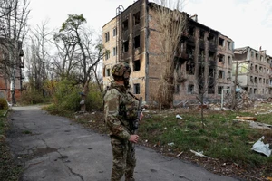 Chiến sự Nga-Ukraine 5-12: Rộ tin ông Zelensky ‘ngó lơ’ Tổng Tư lệnh Ukraine; Tướng Nga tử trận tại Ukraine