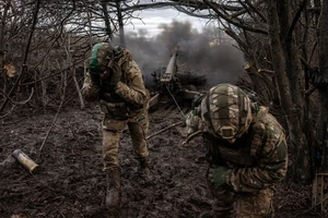 Chiến sự Nga-Ukraine 14-1: Nga tập kích tên lửa siêu thanh, hành trình khắp Ukraine; 13 tàu chiến Nga ở Biển Đen sẵn sàng chiến đấu 