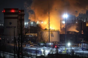 Đằng sau việc Ukraine liên tiếp tấn công kho dầu Nga