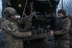 Chiến sự Nga-Ukraine 7-2: Ukraine tung video phá cơ sở quân sự Nga ở Biển Đen, sắp lập lực lượng mới đối phó Nga 