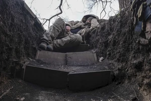 Chiến sự Nga-Ukraine 2-4: Nga giành cứ điểm chiến lược ở Donetsk; Ukraine hạ UAV 'khủng' của Moscow