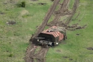 Xe tăng rùa, thiết kế độc lạ của Nga khắc chế UAV Ukraine 