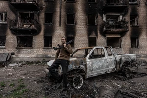 Chiến sự Nga-Ukraine 16-5: Ukraine căng mình giữ Kharkiv; Donetsk ác liệt nhất; Mỹ rót thêm tiền cho Kiev