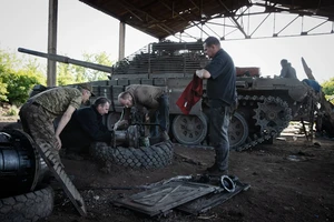 Mỹ, châu Âu tranh cãi cách dùng tài sản Nga giúp Ukraine