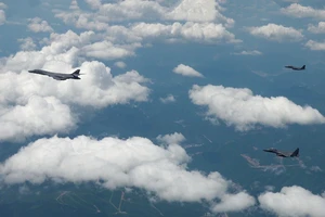 Mỹ điều oanh tạc cơ tới tập trận ném bom với Hàn Quốc, răn đe hay phản tác dụng?