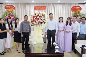 Chùm ảnh: Nhiều cơ quan, đơn vị mong tiếp tục gắn kết với báo Pháp Luật TP.HCM