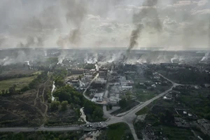 Chiến sự Nga-Ukraine 23-6: Rộ tin căn cứ không quân Nga bị đột nhập; Bom lượn tấn công mạnh Kharkiv 