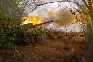 Chiến sự Nga-Ukraine 8-7: Có tin lính Ukraine vượt sông Dnipro đầu hàng Nga; Moscow giành thêm đất ở Donetsk 